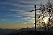 03 Inizia lo spettacolo del tramonto sul Monte Gioco (1366 m)